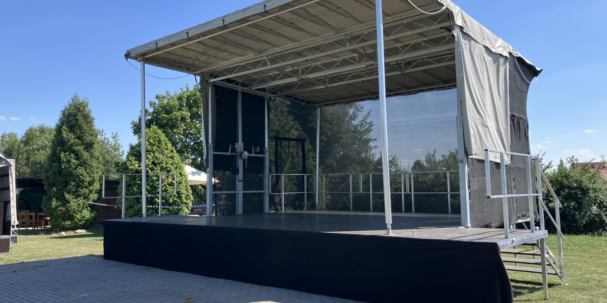 rozšíření na 8 x 6 m v přední části